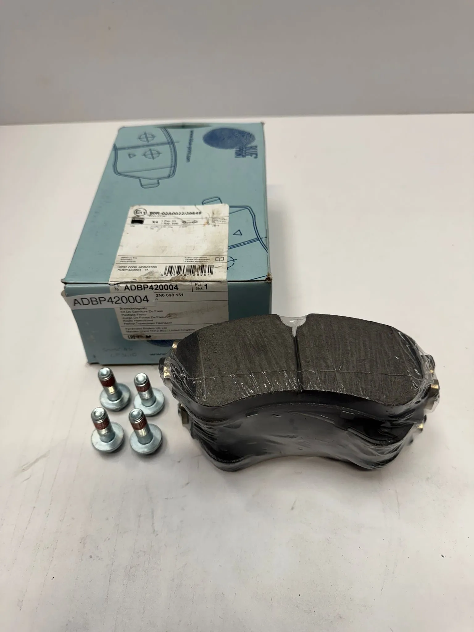 BRAKE PADS 